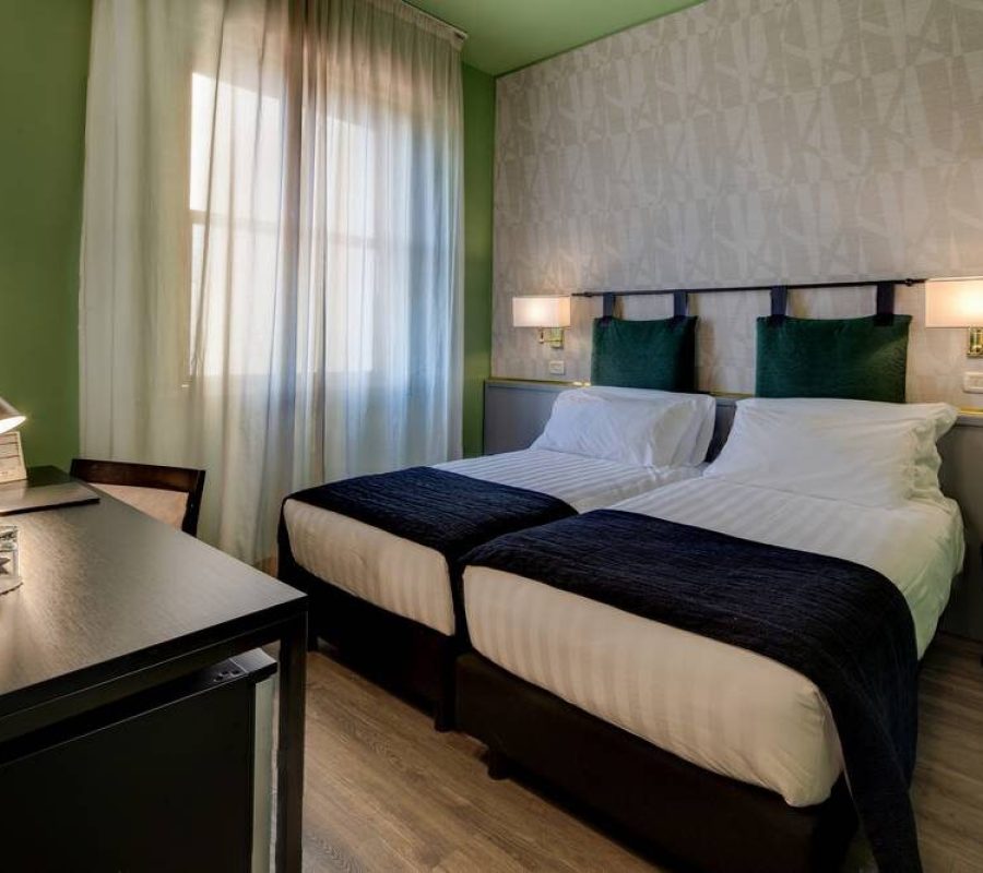 BWFLR - Two single bed classic