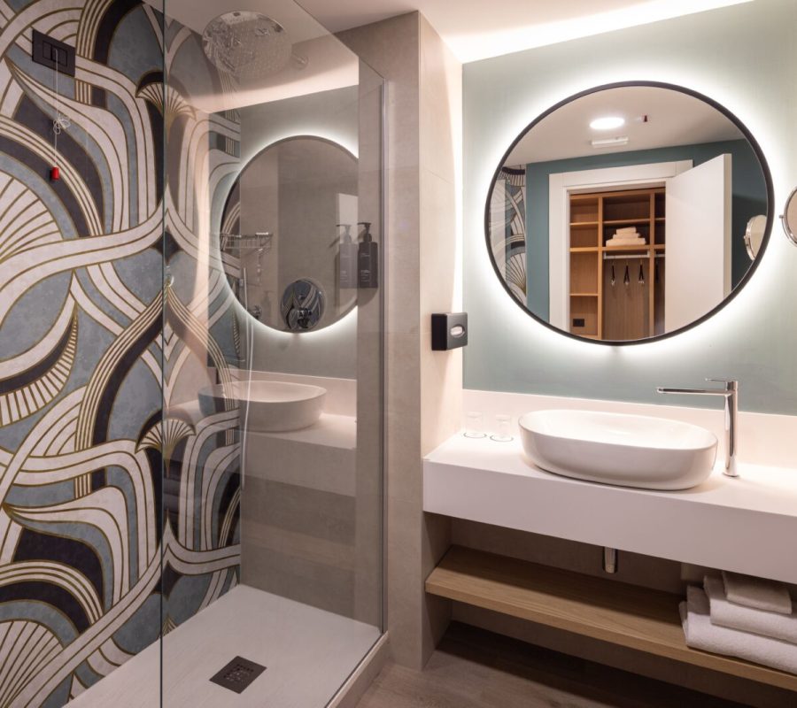 Bagno con doccia