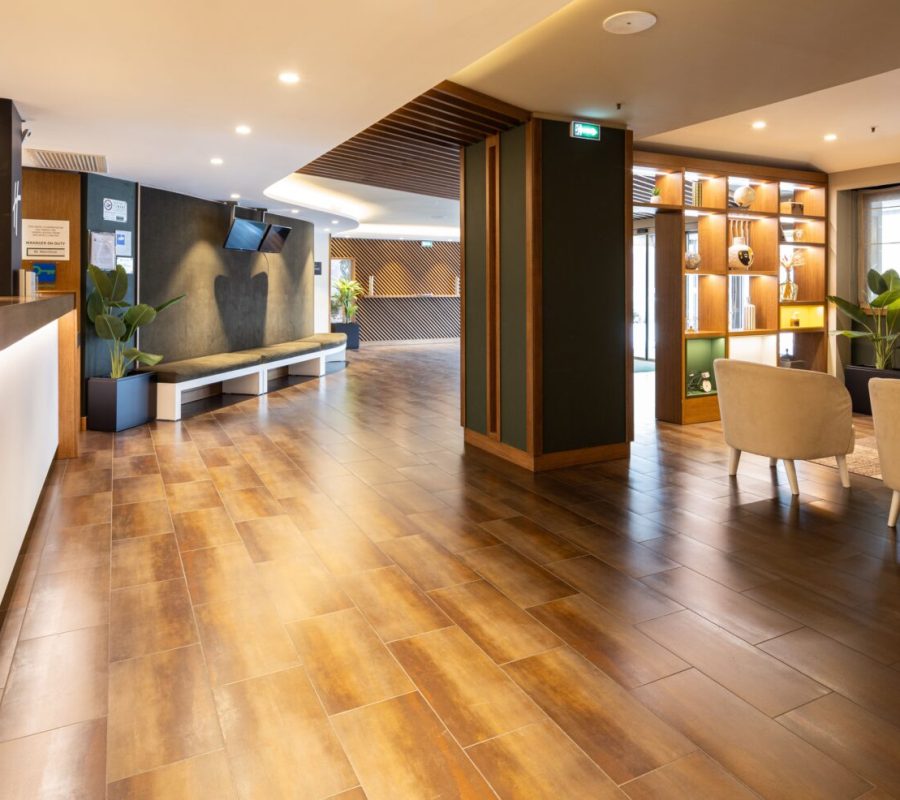 Holidayinn-Naples-HD-13