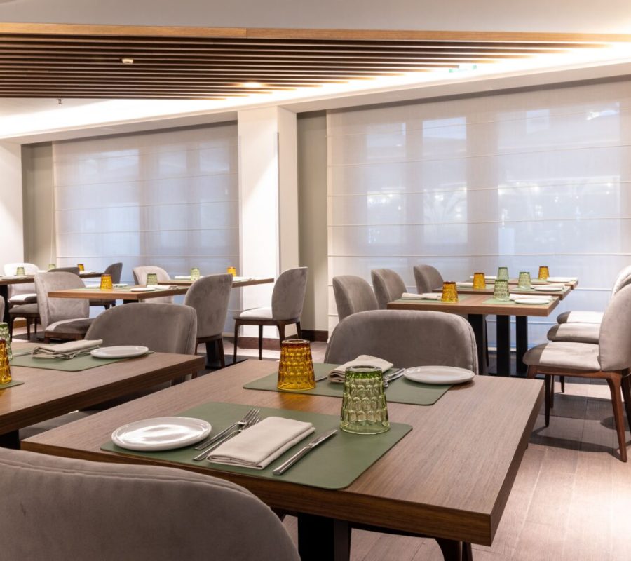 Holidayinn-Naples-HD-20