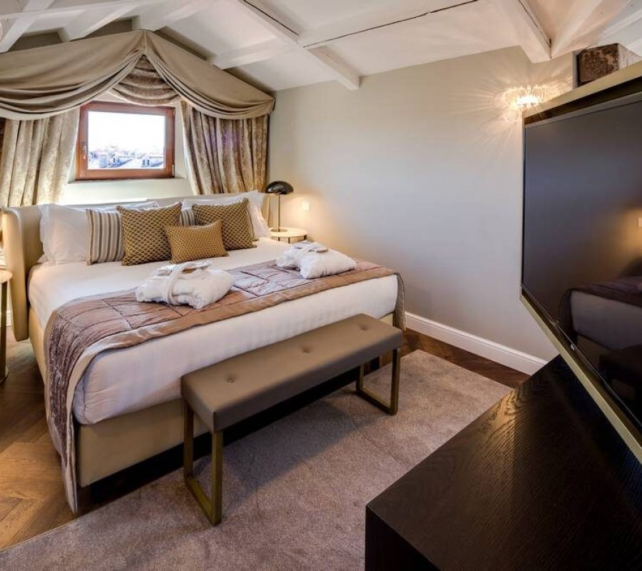 Suite 1